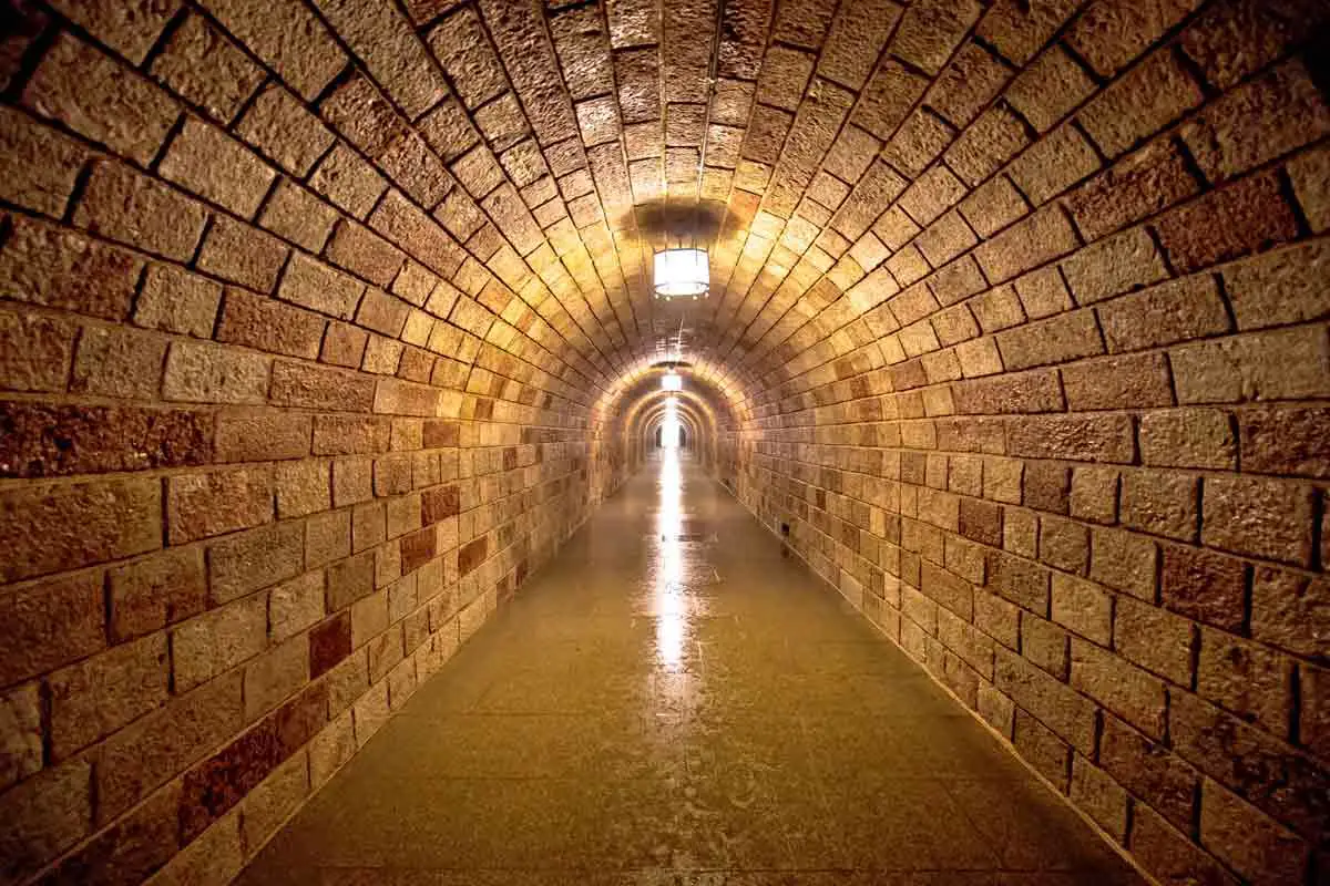 Tunnel zum Aufzug und ins Innere des Kehlsteinhauses
