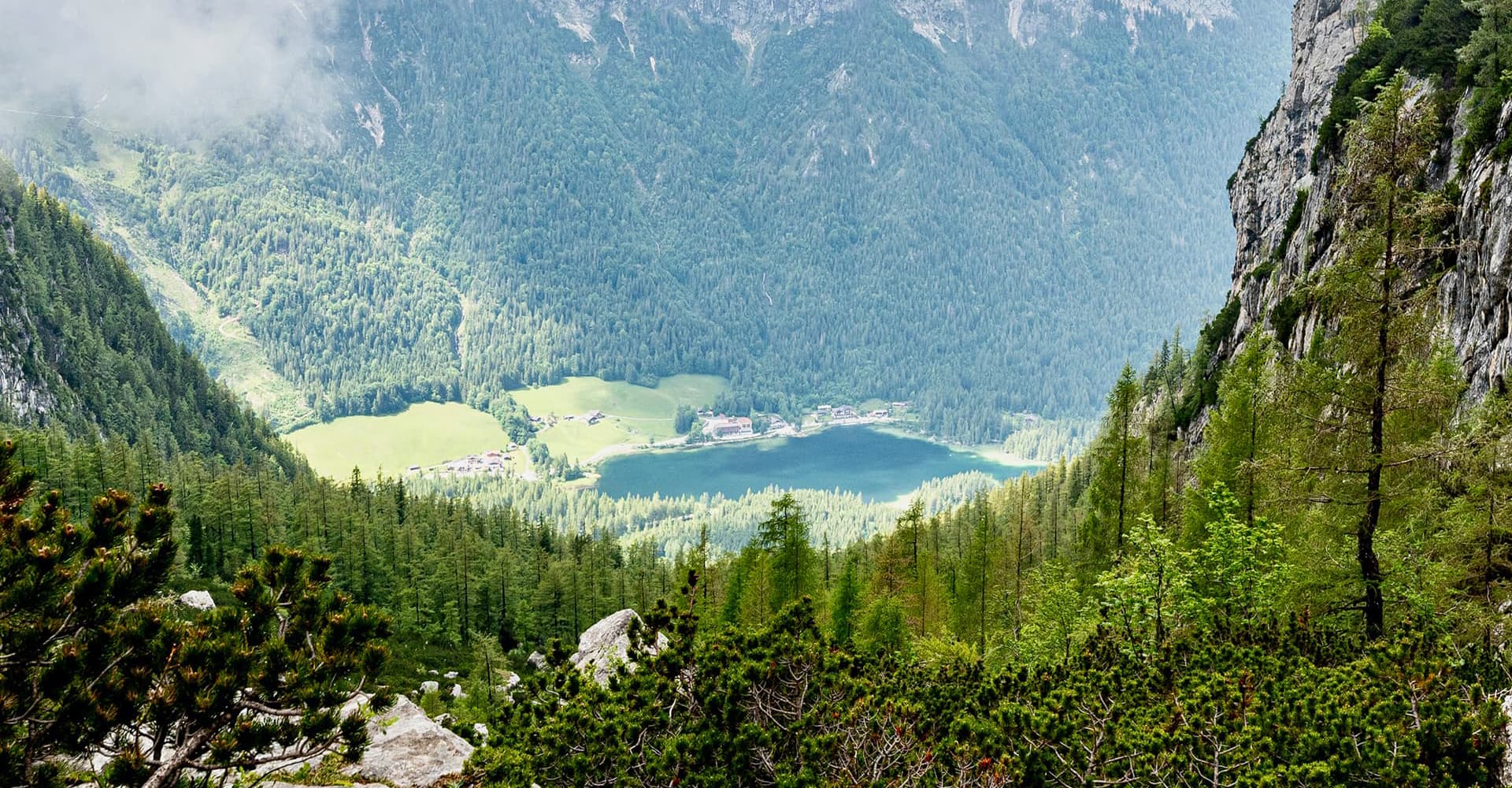 Ausblick auf den Hintersee unterhalb der Blaueishütte